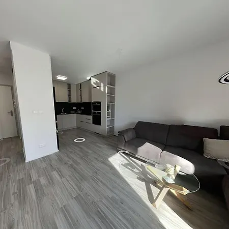 Moderné V Senici * Senica