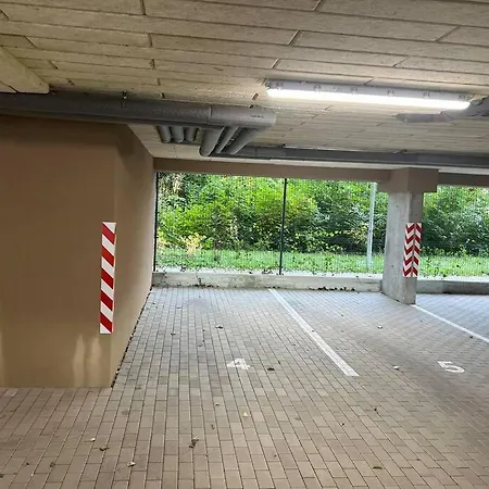 Moderne V Senici * Senica
