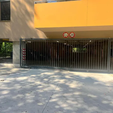 Moderne V Senici Senica