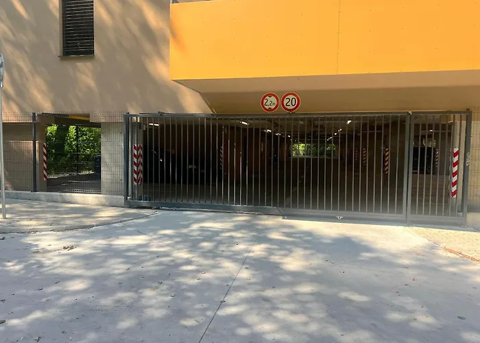 Moderne V Senici Senica